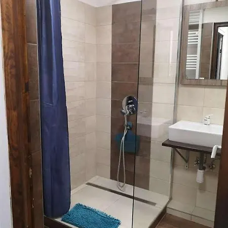 Tp *